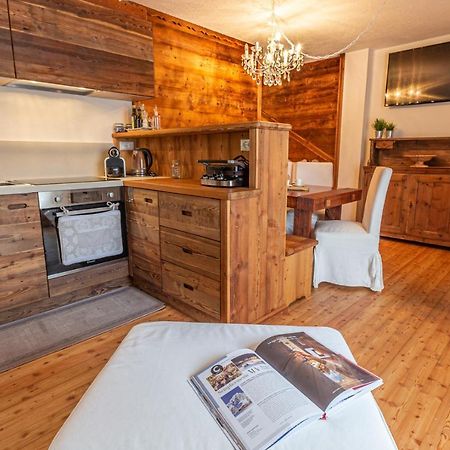 L'Atelier Du Temps - Le Petit Refuge Appartement Cogne Exterior photo