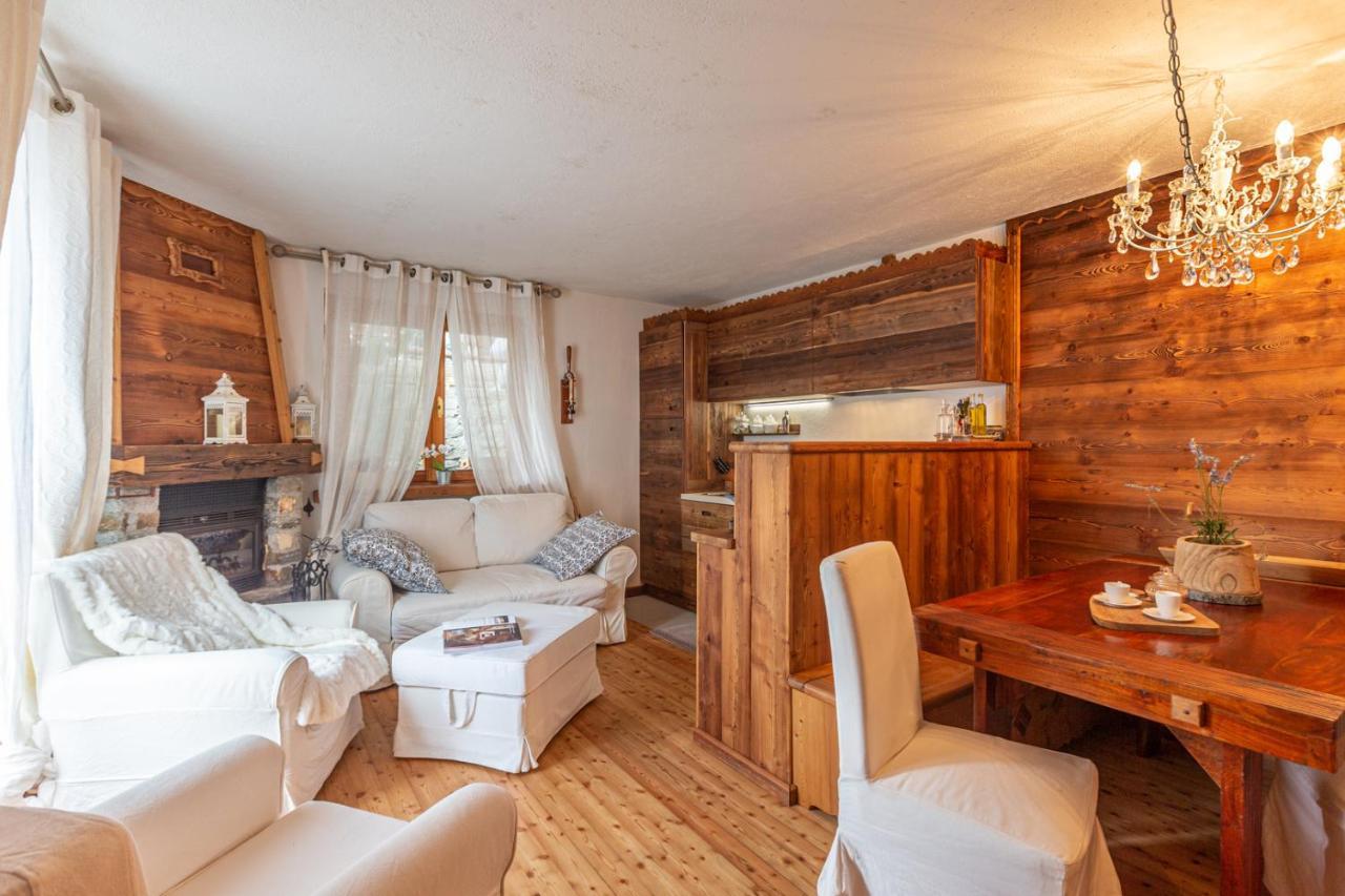 L'Atelier Du Temps - Le Petit Refuge Appartement Cogne Exterior photo