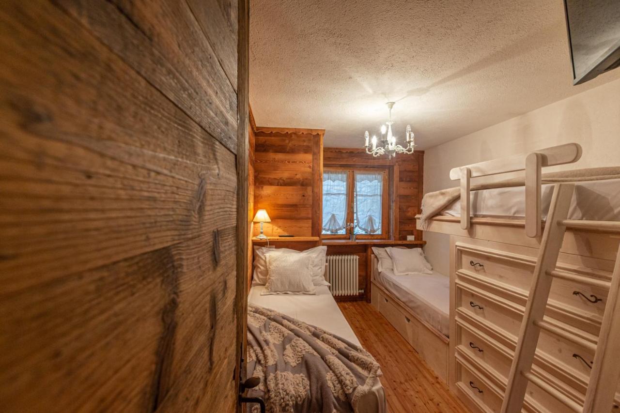 L'Atelier Du Temps - Le Petit Refuge Appartement Cogne Exterior photo